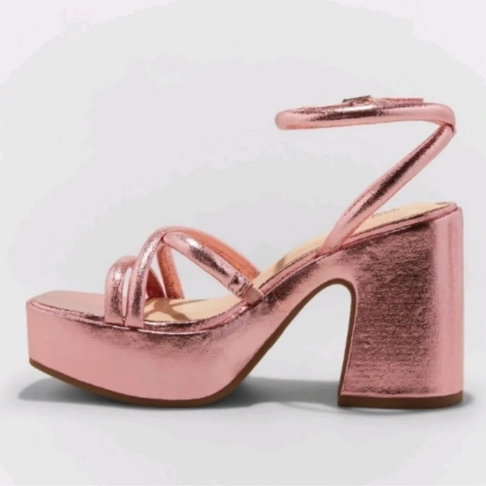 WILD FABLE Astro Metallic Pink Strappy Platform Sandals size 6.5